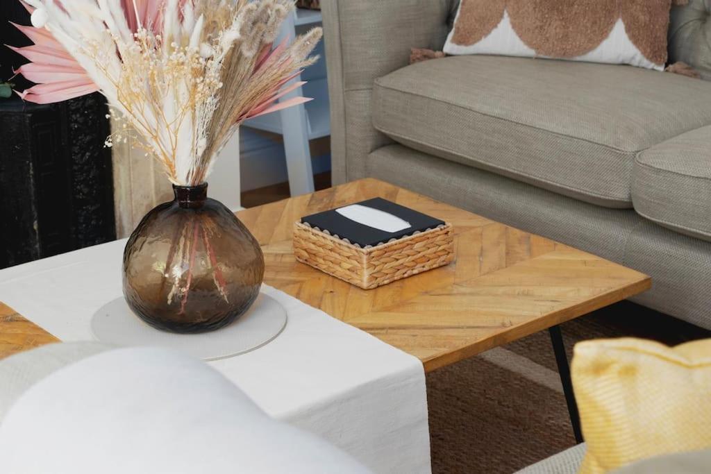 Spacious Apartment - 5 Minutes Walk To Bath Abbey Exterior foto