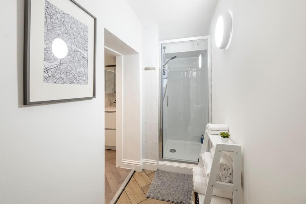 Spacious Apartment - 5 Minutes Walk To Bath Abbey Exterior foto