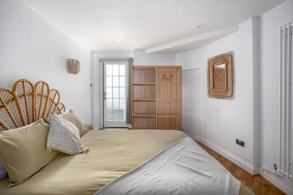Spacious Apartment - 5 Minutes Walk To Bath Abbey Exterior foto